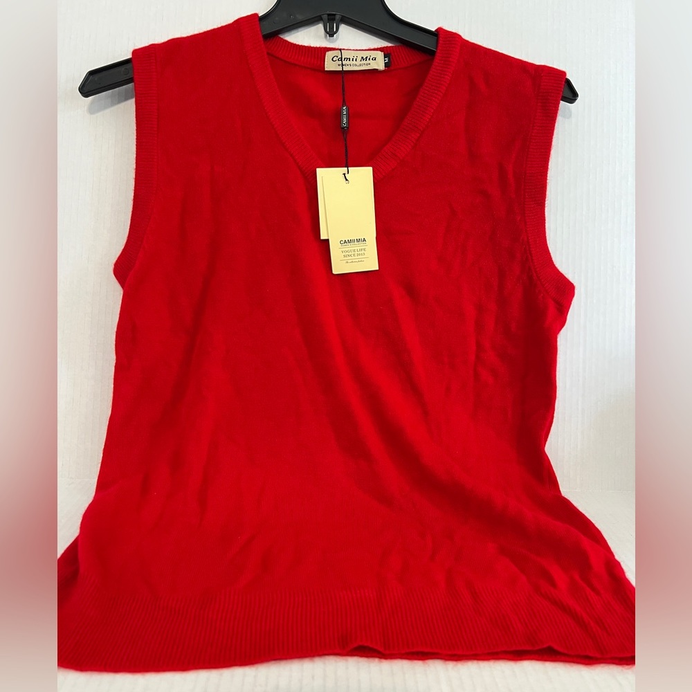 Camii Mia Women’s Collection Sweater Vest NWT
